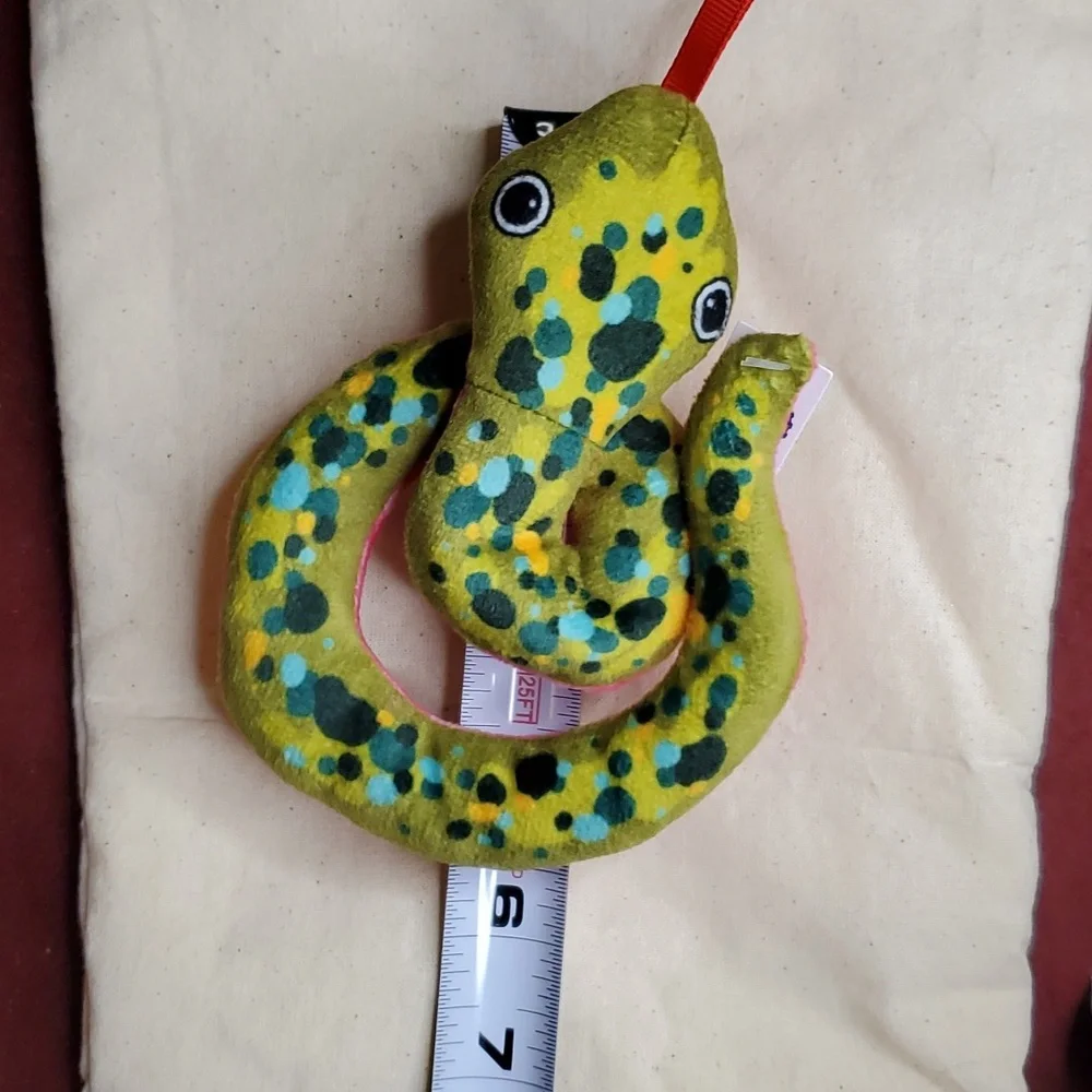 Cat Toy‎